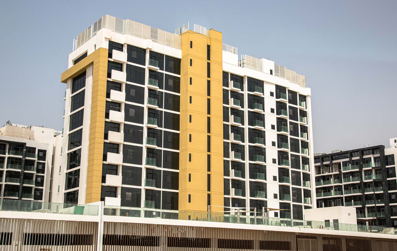 Azizi Riviera 10