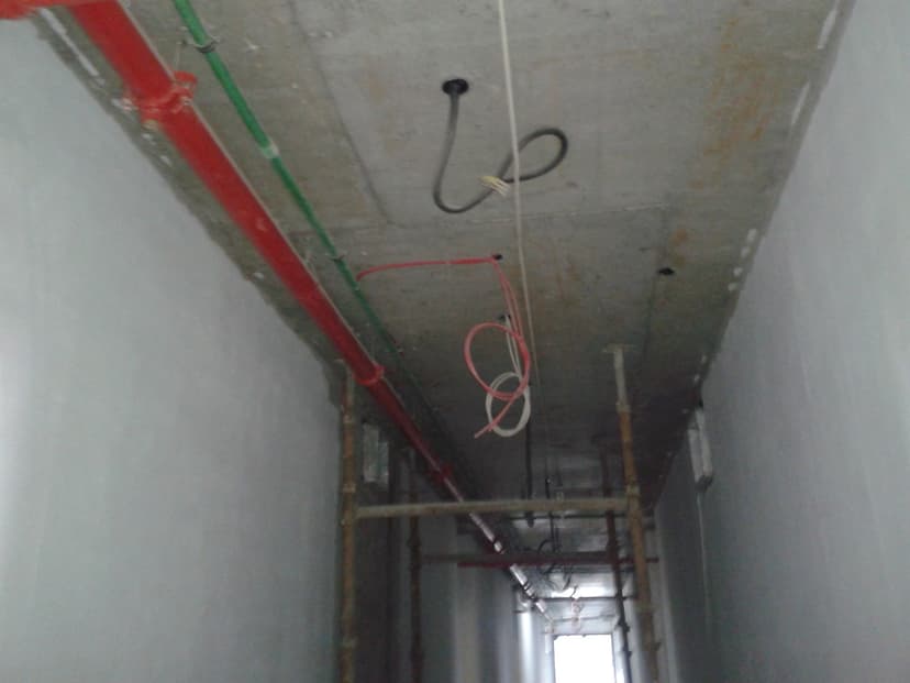 La Riviera Estate construction — photo 28
