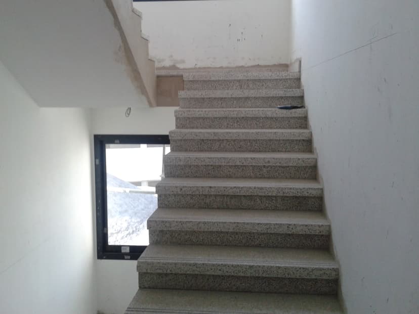 La Riviera Estate construction — photo 17