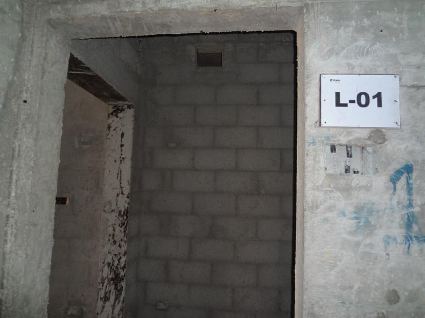 Qpoint Liwan-plot R073 construction — photo 26