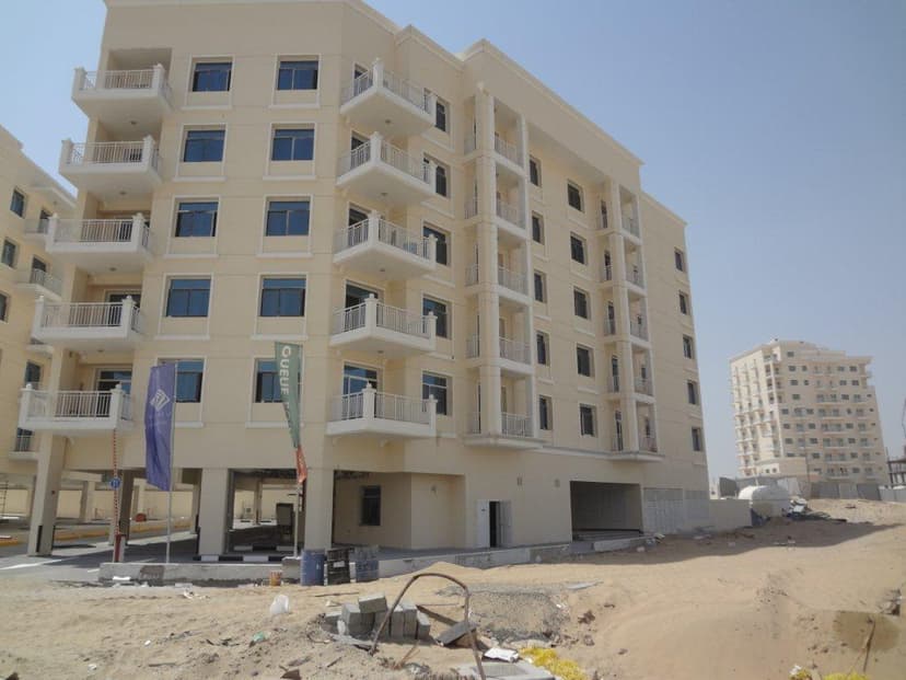 Qpoint Liwan-plot R100 construction — photo 2
