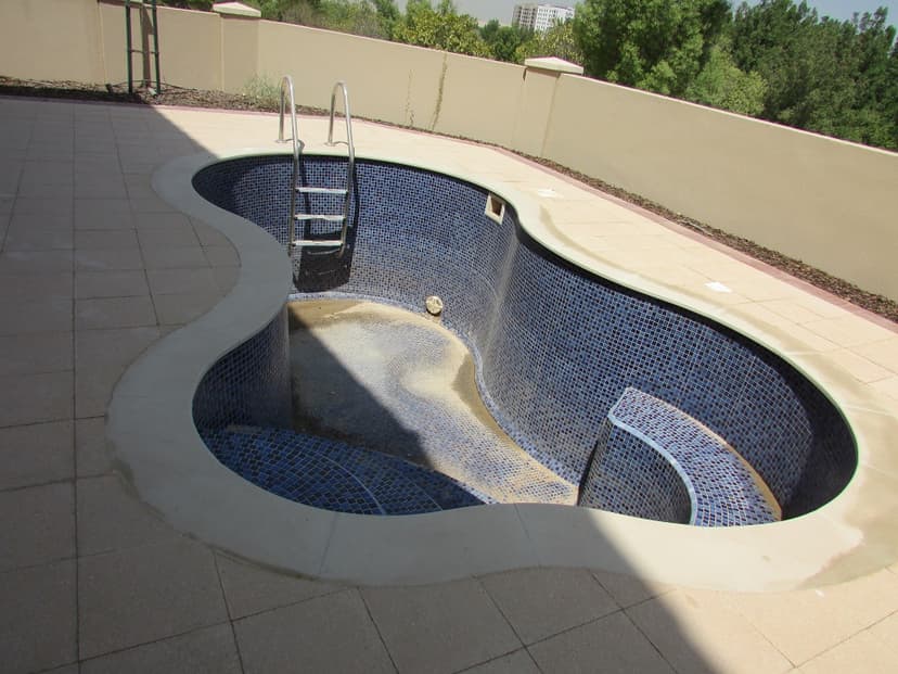 Jumeirah Golf Estates construction — photo 8