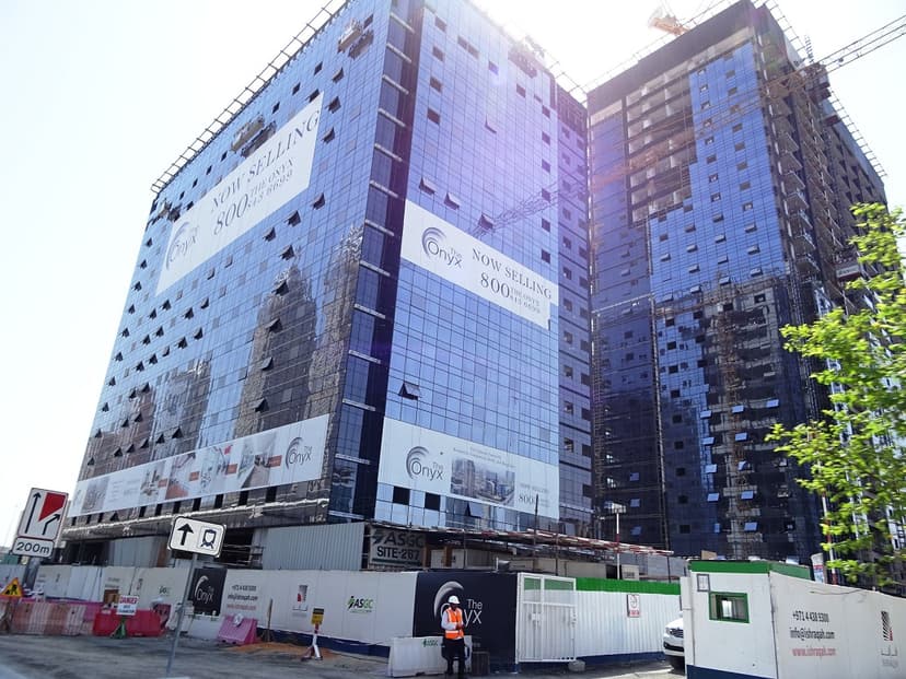 The Onyx construction — photo 42