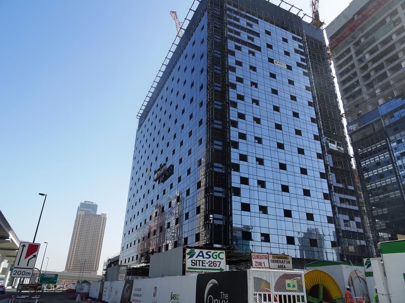 The Onyx construction — photo 48