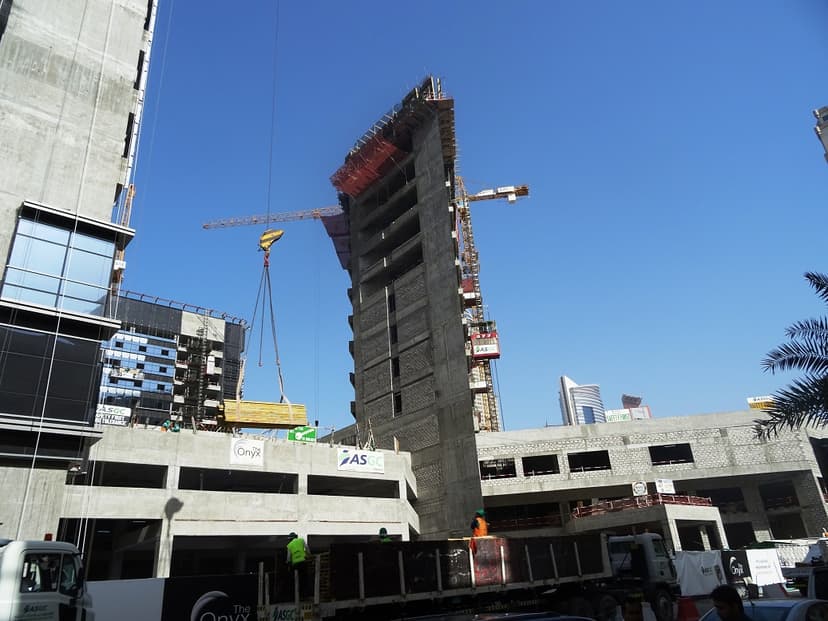 The Onyx construction — photo 57
