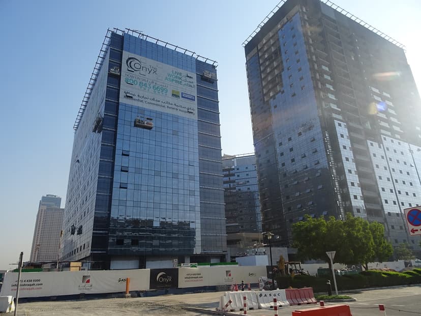 The Onyx construction — photo 28