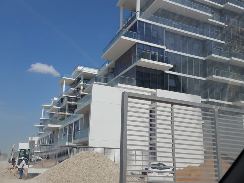 DAMAC Hills - Golf Vista construction — photo 4