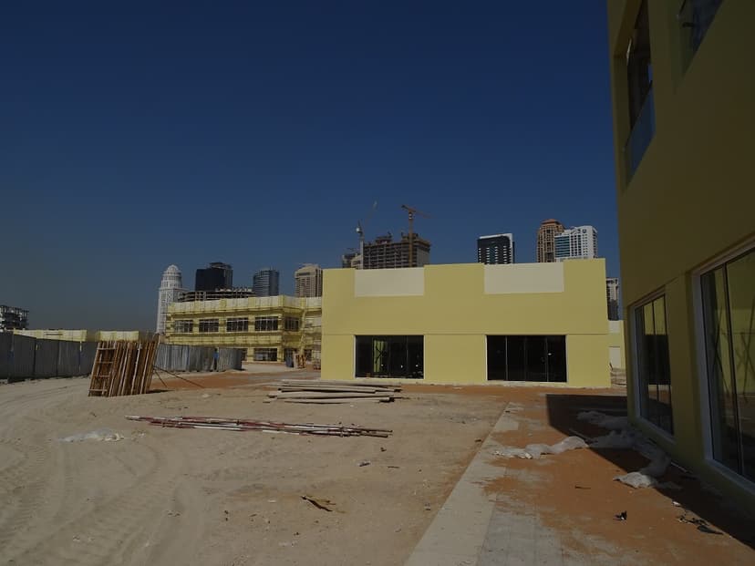 Townhouses at Jumeirah Islands construction — photo 27