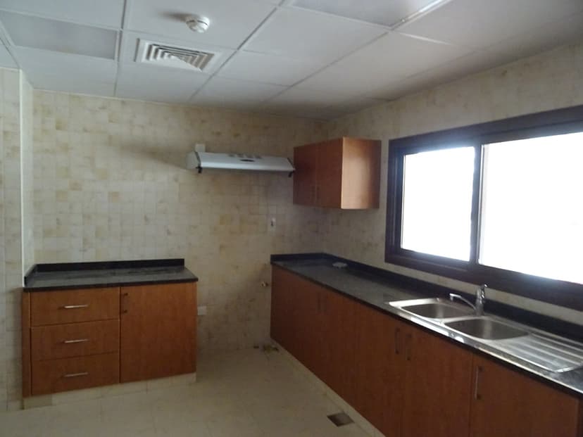 Townhouses at Jumeirah Islands construction — photo 19