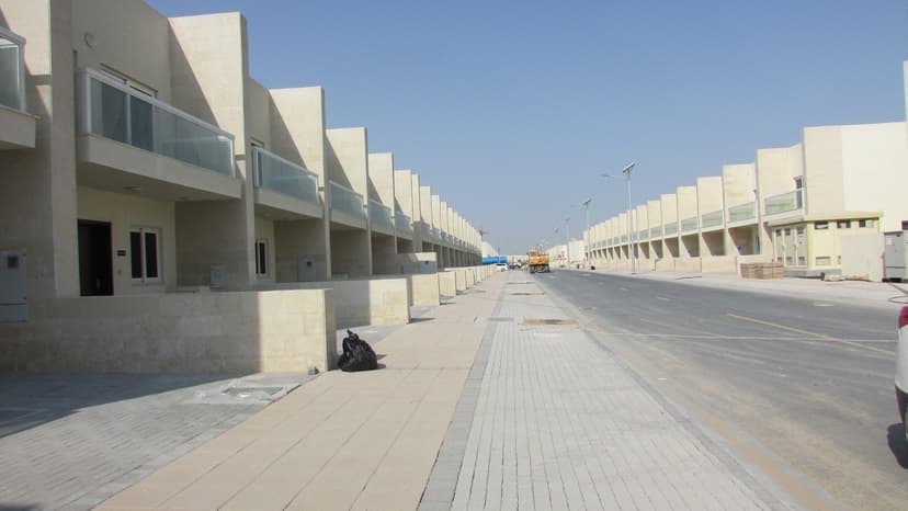 Warsan Village a construction — photo 15