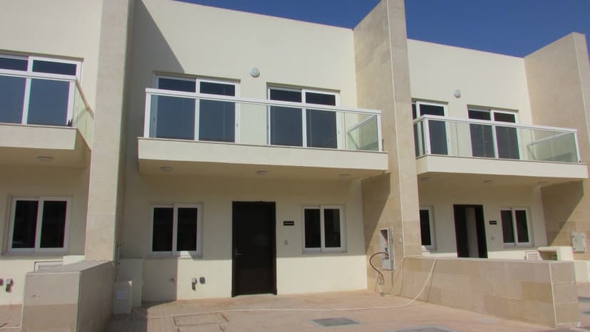 Warsan Village a construction — photo 13