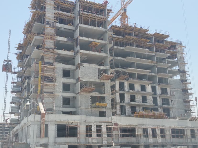 Azizi. Tulip construction — photo 41