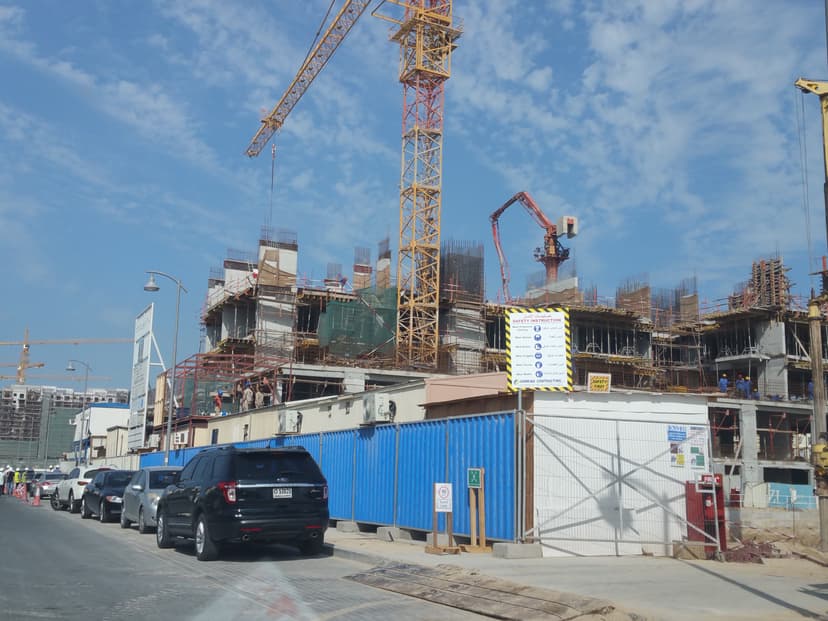Azizi. Tulip construction — photo 49