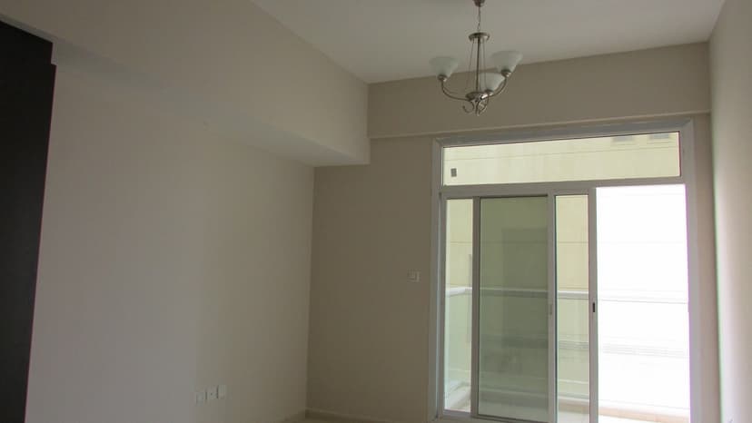 Qpoint Liwan-plot R015 construction — photo 1