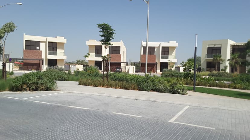 DAMAC Hills - the Field construction — photo 21