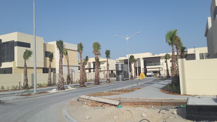 DAMAC Hills - Trinity construction — photo 19