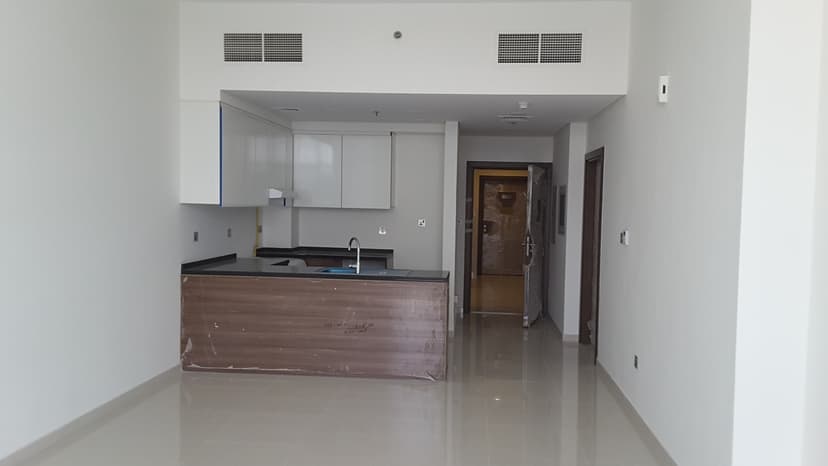 DAMAC Hills - Orchid construction — photo 17