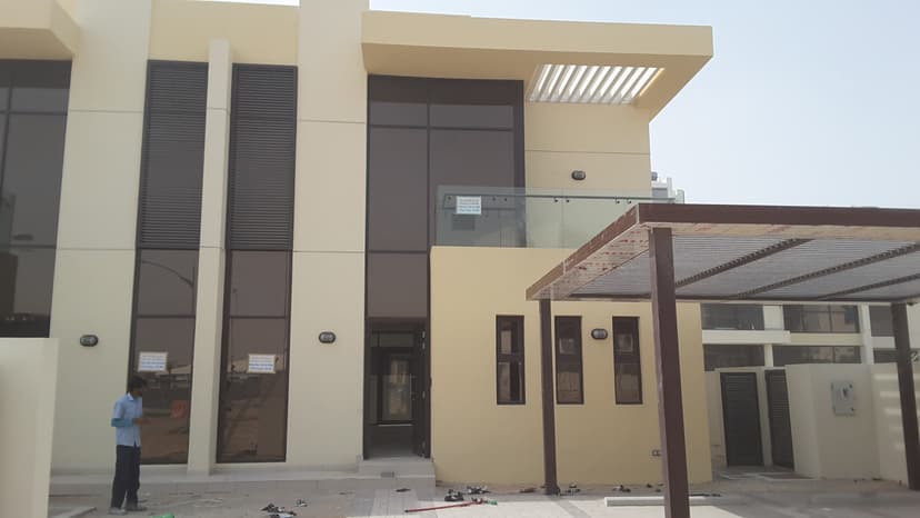 DAMAC Hills - Calero construction — photo 24