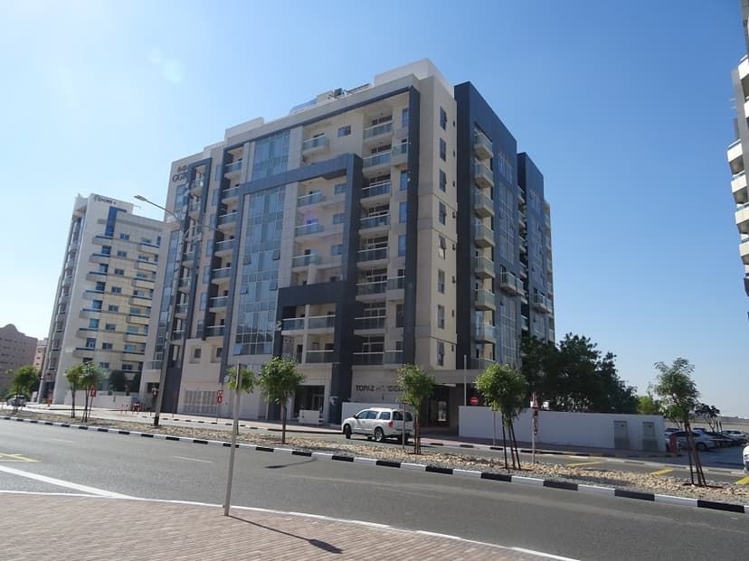 Topaz Residences 1 construction — photo 13