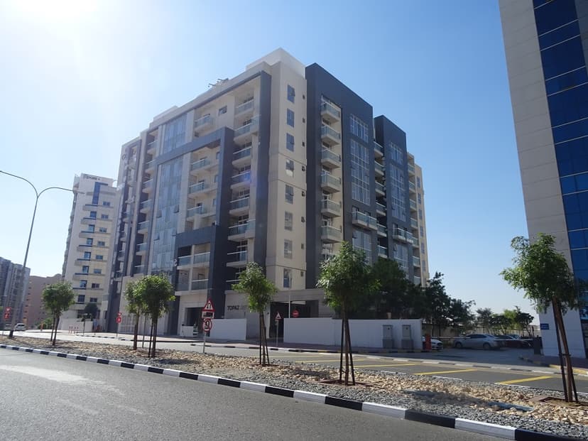 Topaz Residences 1 construction — photo 7