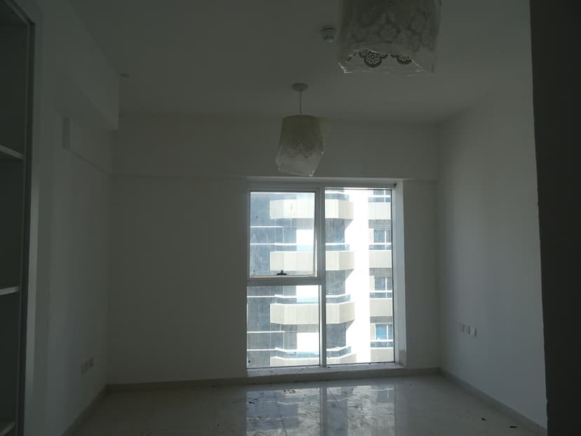Topaz Residences 1 construction — photo 15