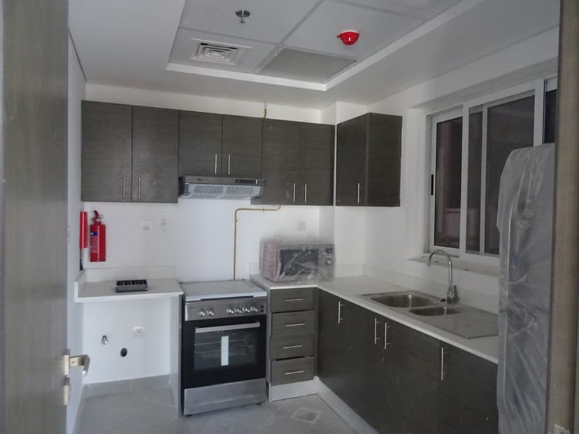 Topaz Residences 1 construction — photo 16