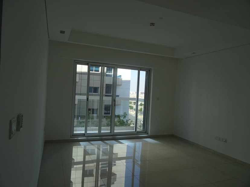 Topaz Residences 1 construction — photo 10