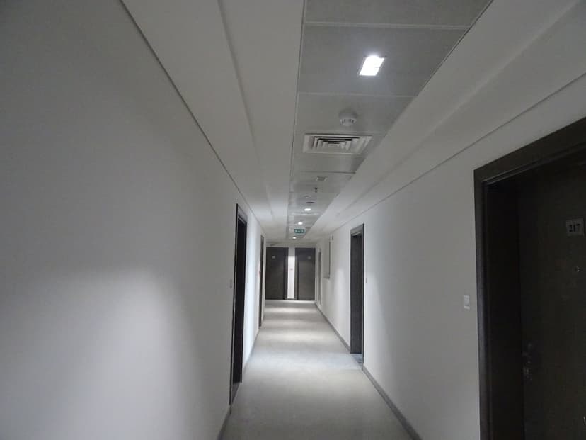 Topaz Residences 1 construction — photo 8