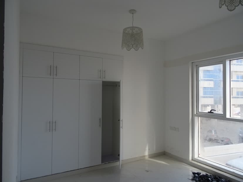 Topaz Residences 1 construction — photo 14
