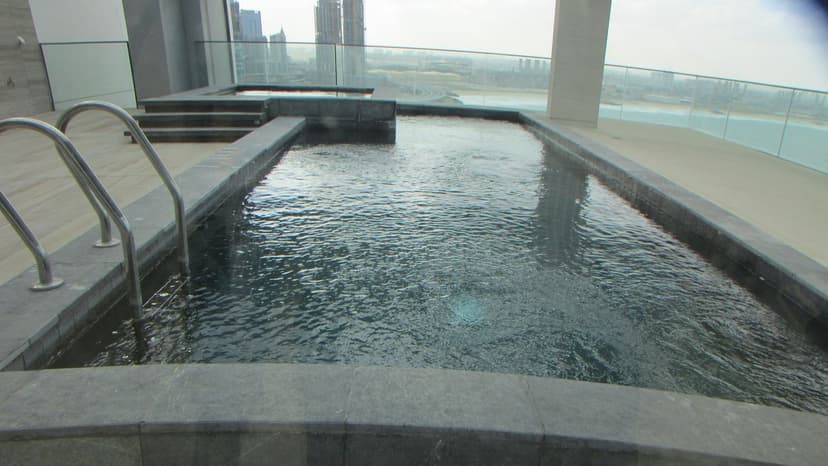 Bluewaters Residences construction — photo 2