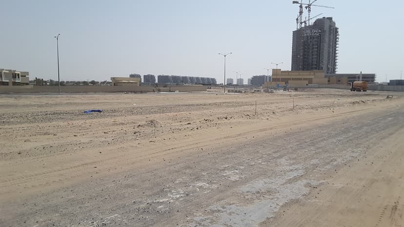 DAMAC Hills - Golf Vita construction — photo 69