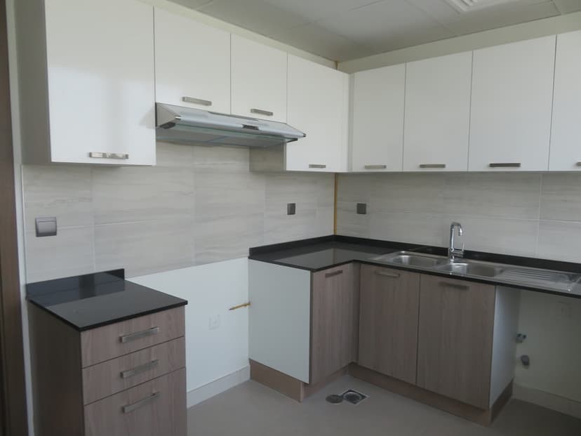 La-Riviera Apartments construction — photo 9