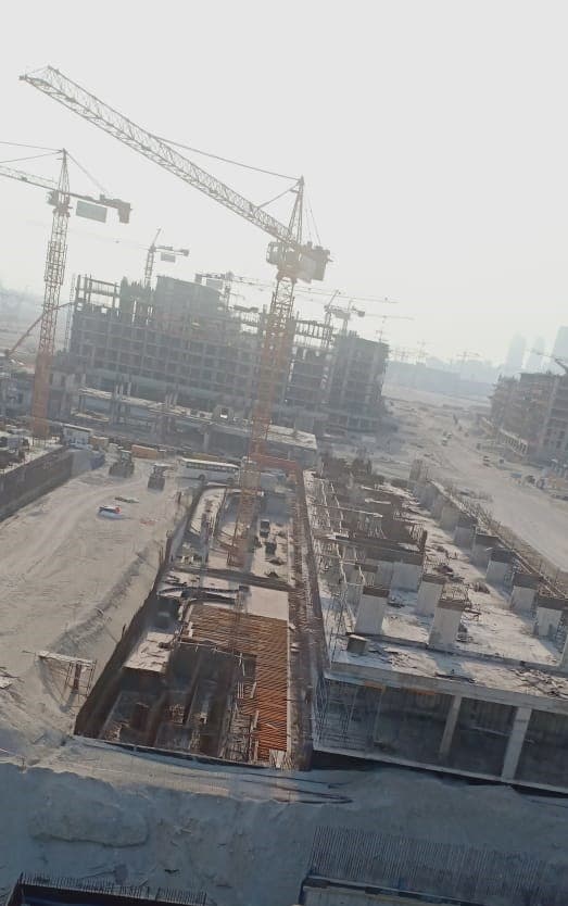 Azizi Riviera 34 construction — photo 76