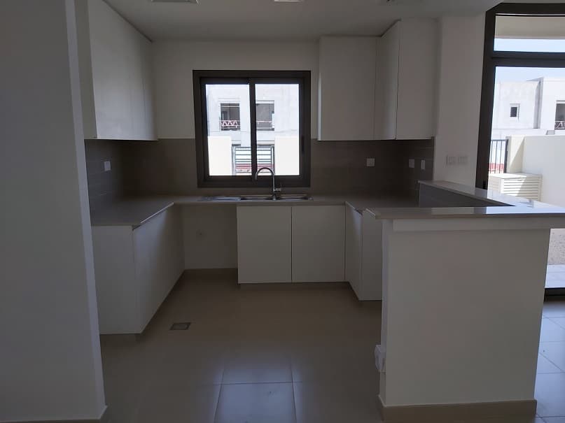Noor Townhouses construction — photo 15