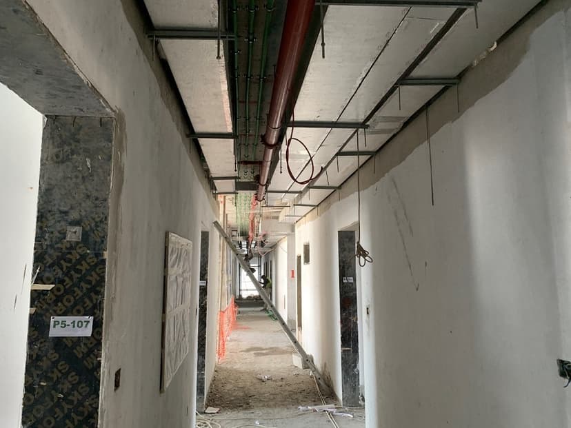 Azizi Riviera 5 construction — photo 58