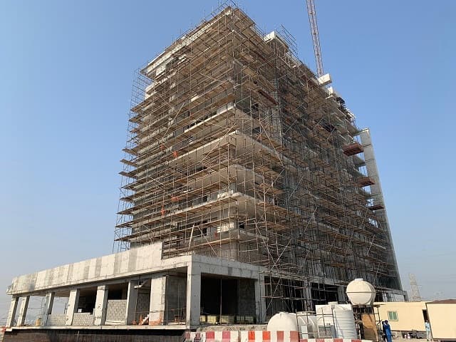 Azizi Riviera 2 construction — photo 64