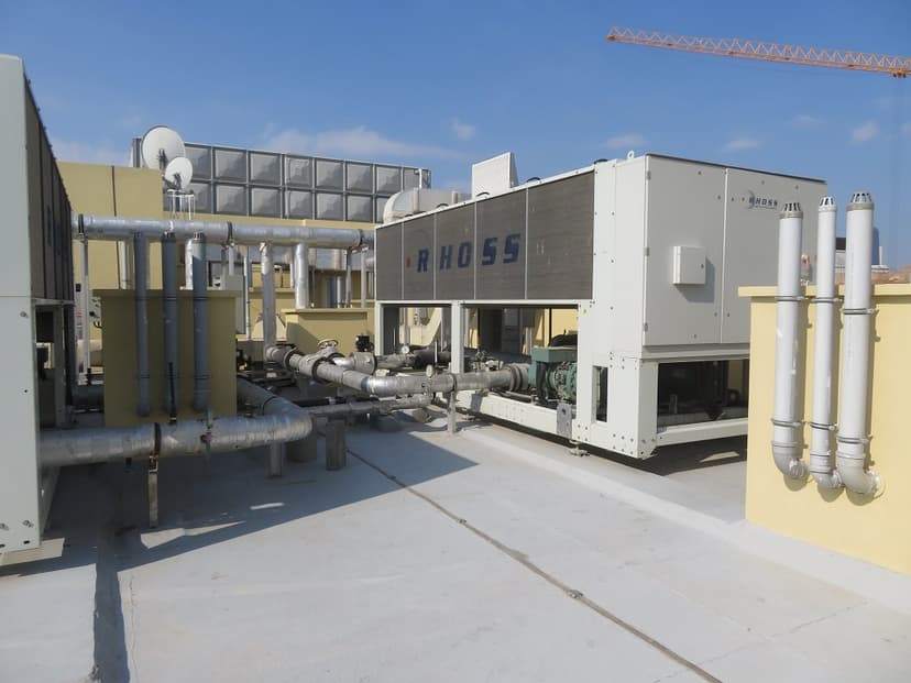 The Pearl construction — photo 2