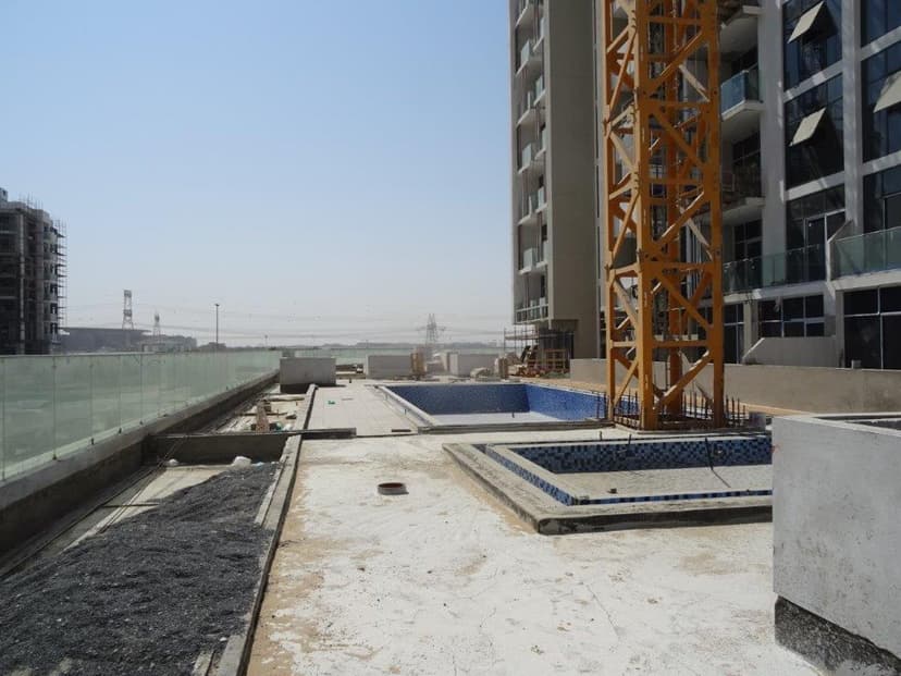 Azizi Riviera 4 construction — photo 32
