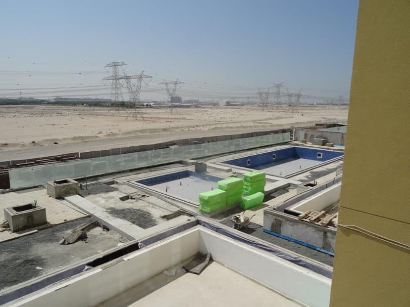 Azizi Riviera 10 construction — photo 34