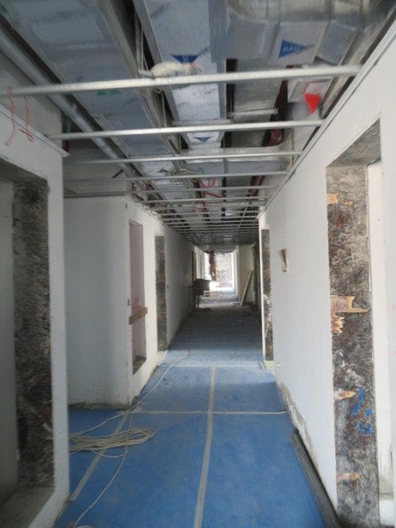 V2 construction — photo 49