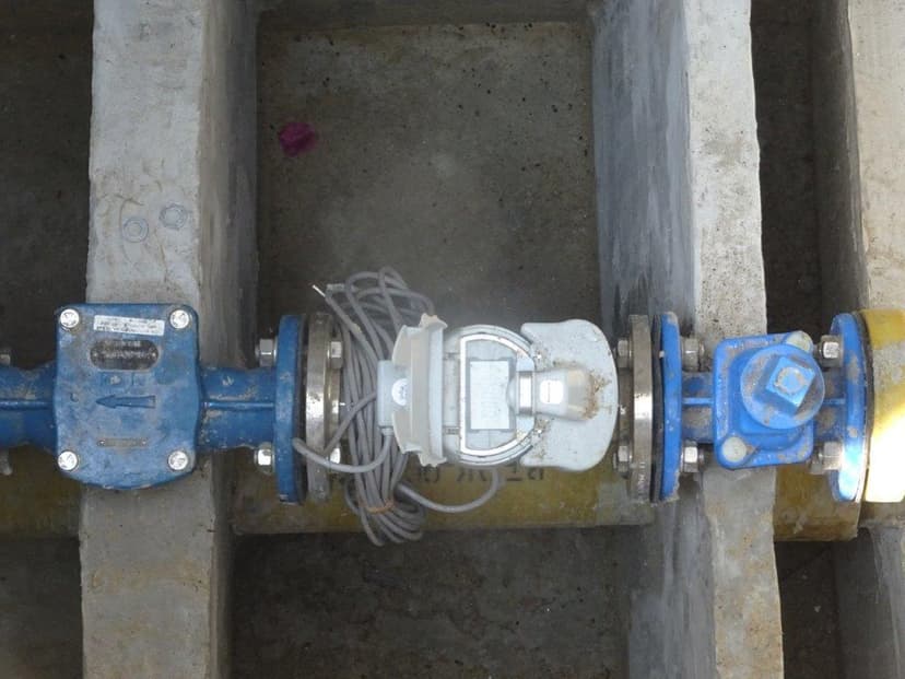 Azizi Riviera 4 construction — photo 1