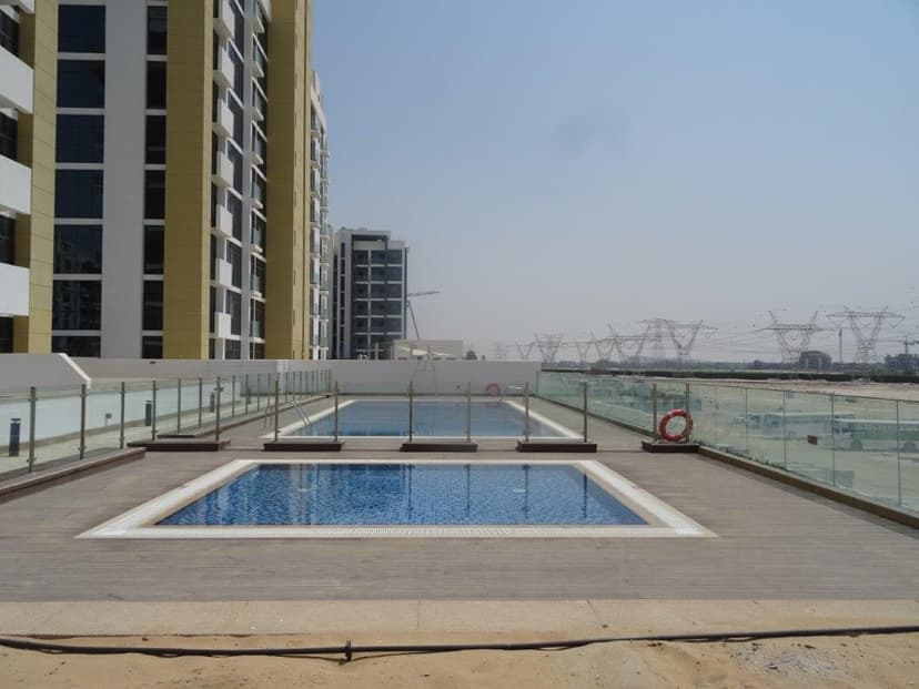 Azizi Riviera 11 construction — photo 3