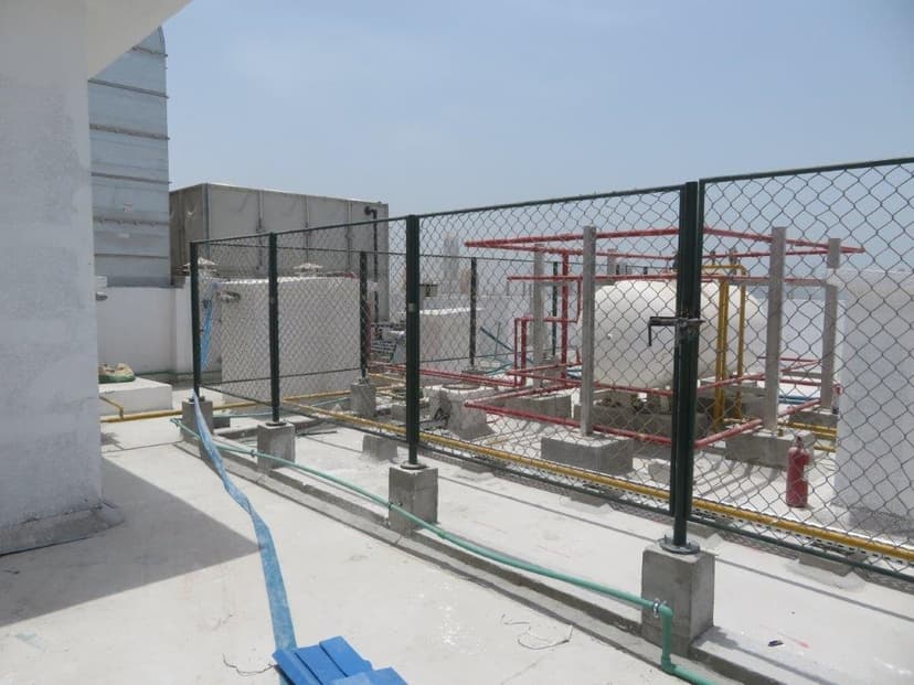 V2 construction — photo 30