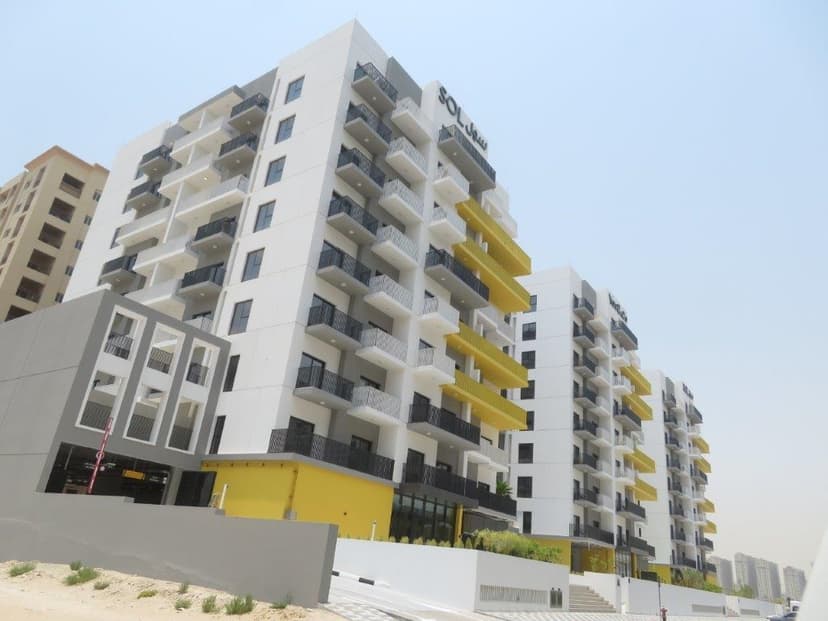 Sun Point Dubai construction — photo 1
