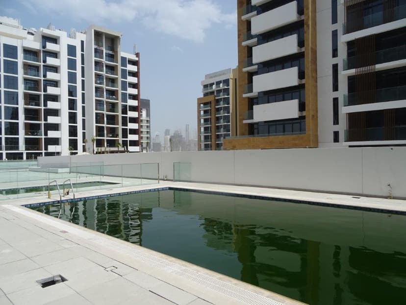 Azizi Riviera 15 construction — photo 14