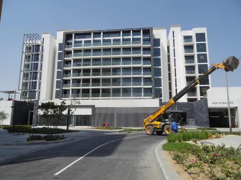 Azizi Riviera 33 construction — photo 1