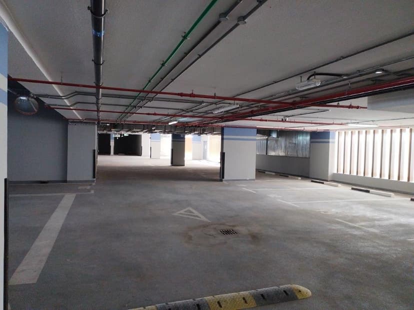 Azizi Riviera 25 construction — photo 6