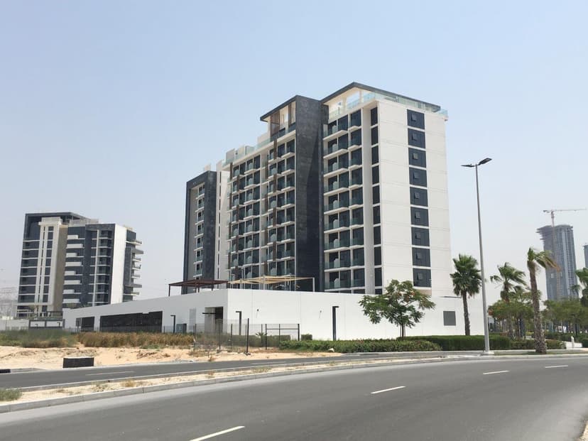 Azizi Riviera 1 construction — photo 3