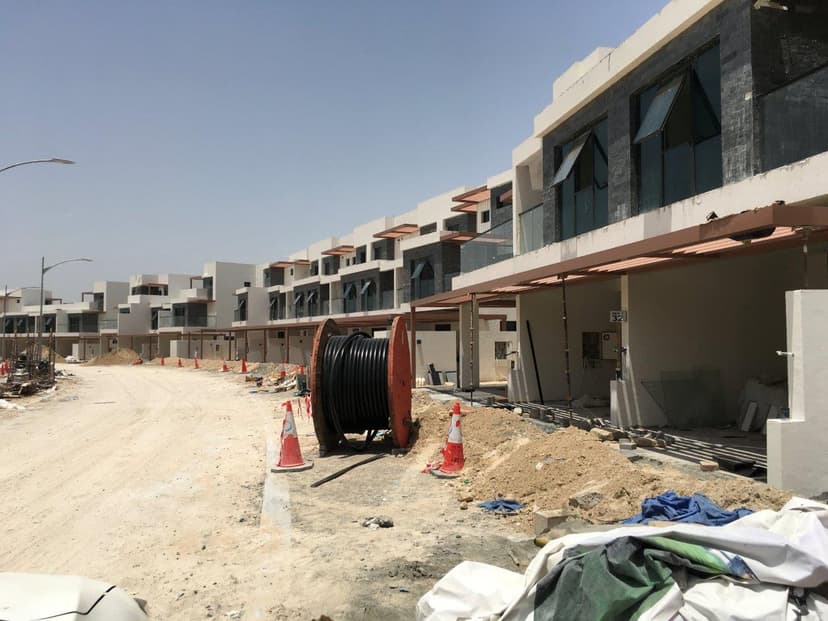 DAMAC Hills - Silver Springs 3 construction — photo 21