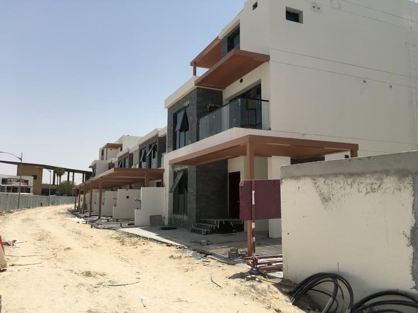 DAMAC Hills - Silver Springs 3 construction — photo 25